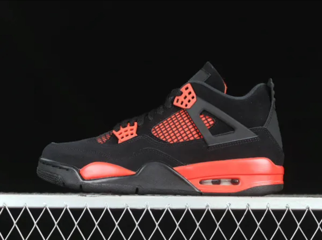 Jordan 4 red thunders